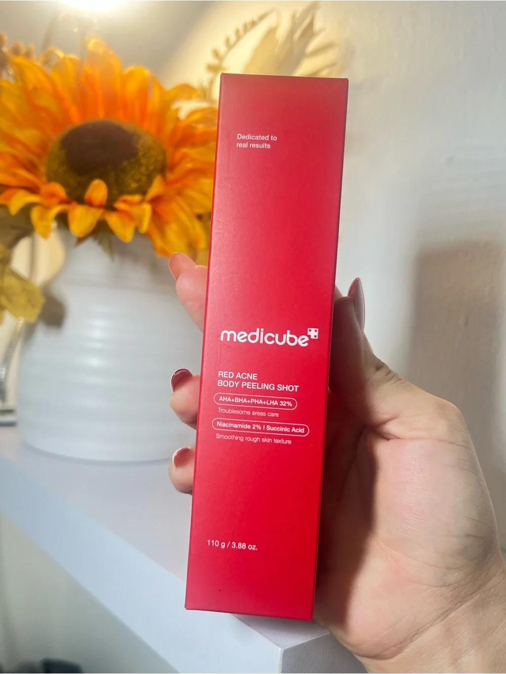 Medicube Red Body Peeling Shot Cleanser - Red